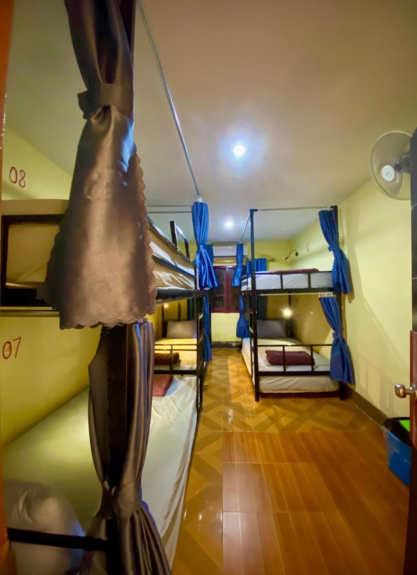 Nana Backpackers Hostel Vang Vieng Buitenkant foto