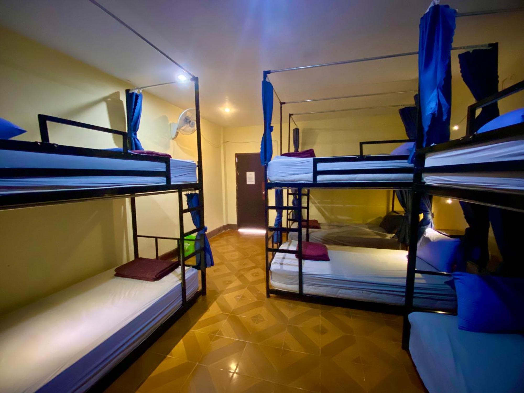 Nana Backpackers Hostel Vang Vieng Buitenkant foto