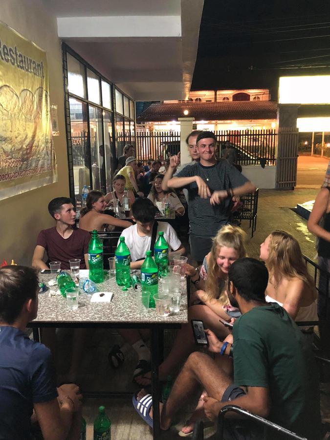 Nana Backpackers Hostel Vang Vieng Buitenkant foto