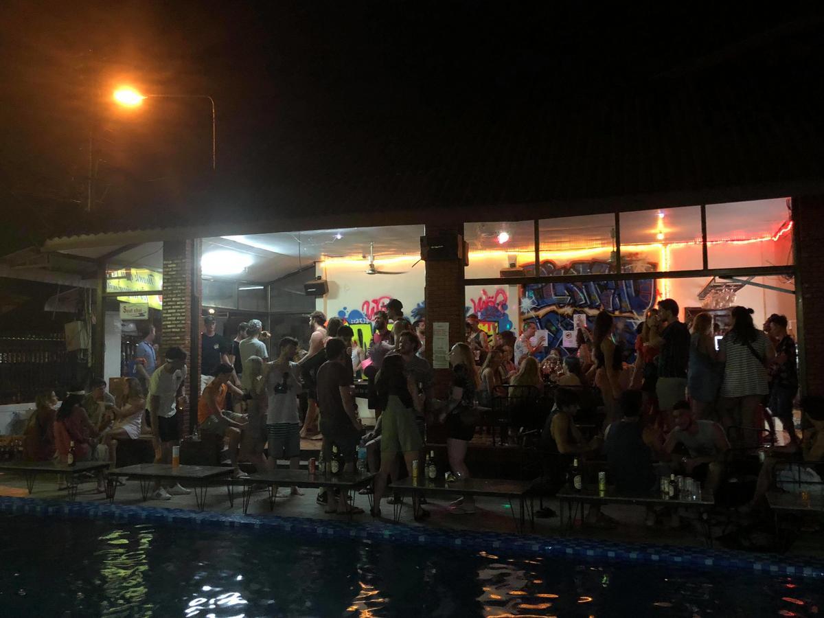 Nana Backpackers Hostel Vang Vieng Buitenkant foto