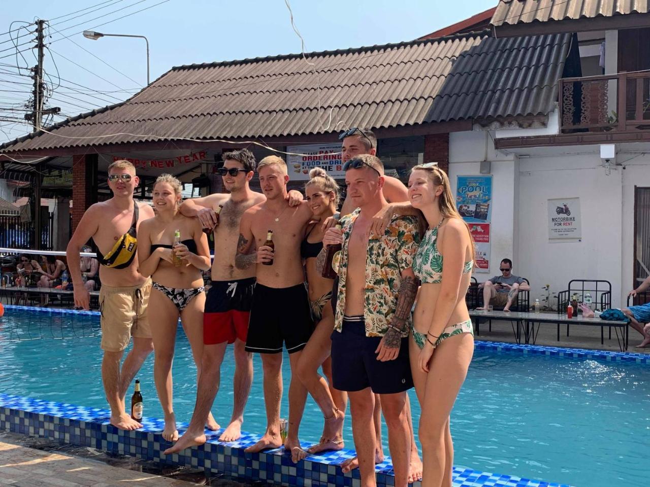 Nana Backpackers Hostel Vang Vieng Buitenkant foto